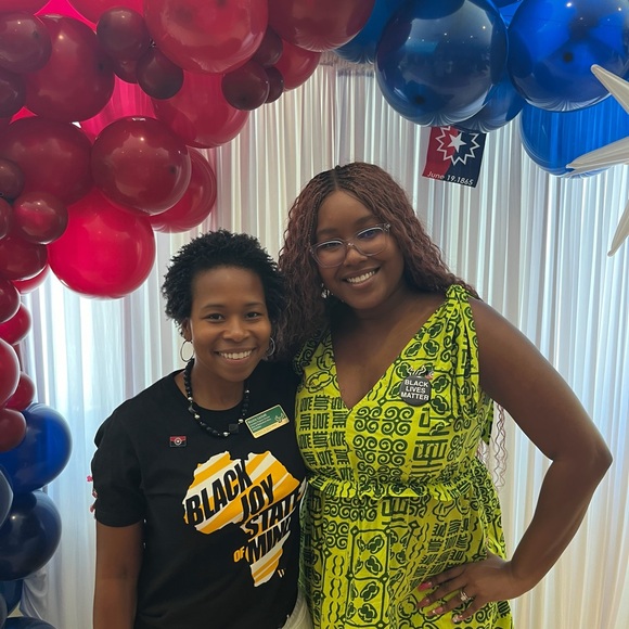 Green Patterned Dress - Picture 3 of 5